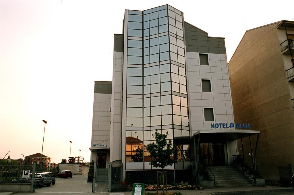 Hotel Italia Carmagnola Esterno foto